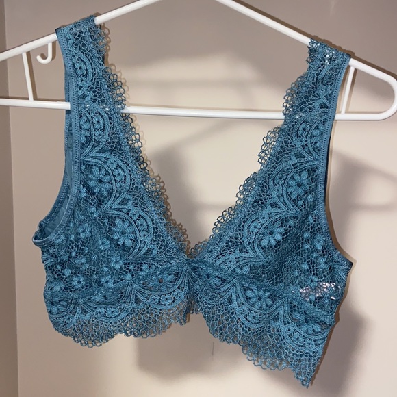 NWOT Victoria’s Secret Lace Bralette - Picture 2 of 2